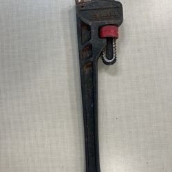 18” Husky Pipe Wrench