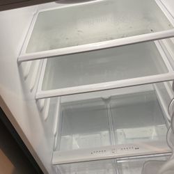 Magic Chef Refrigerator 