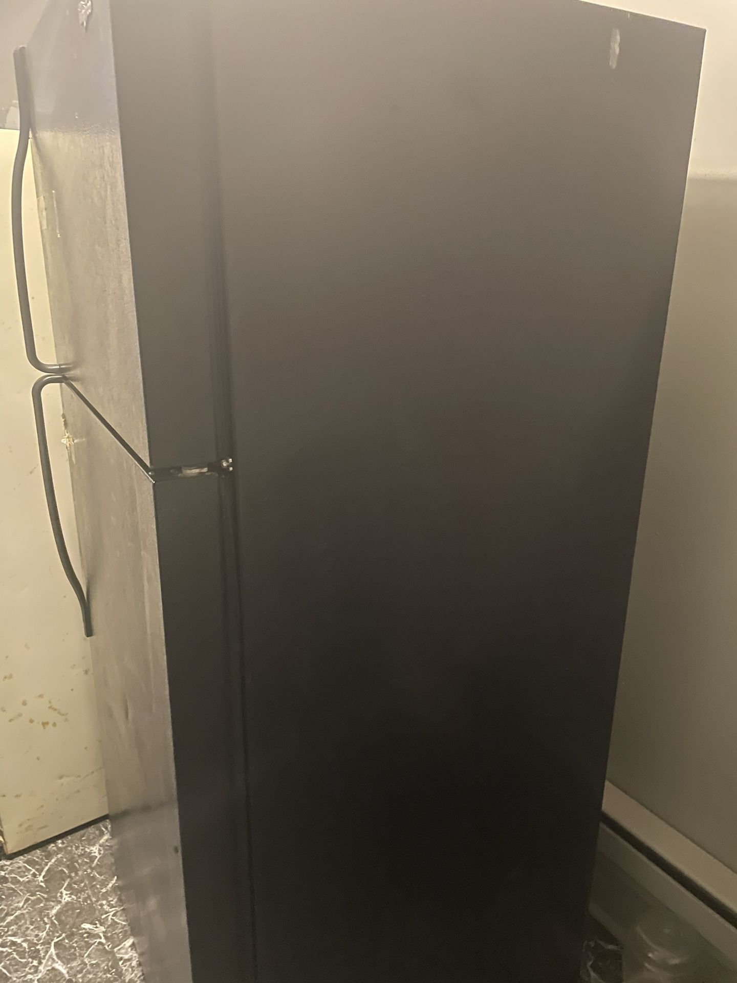 Refrigerator All Black