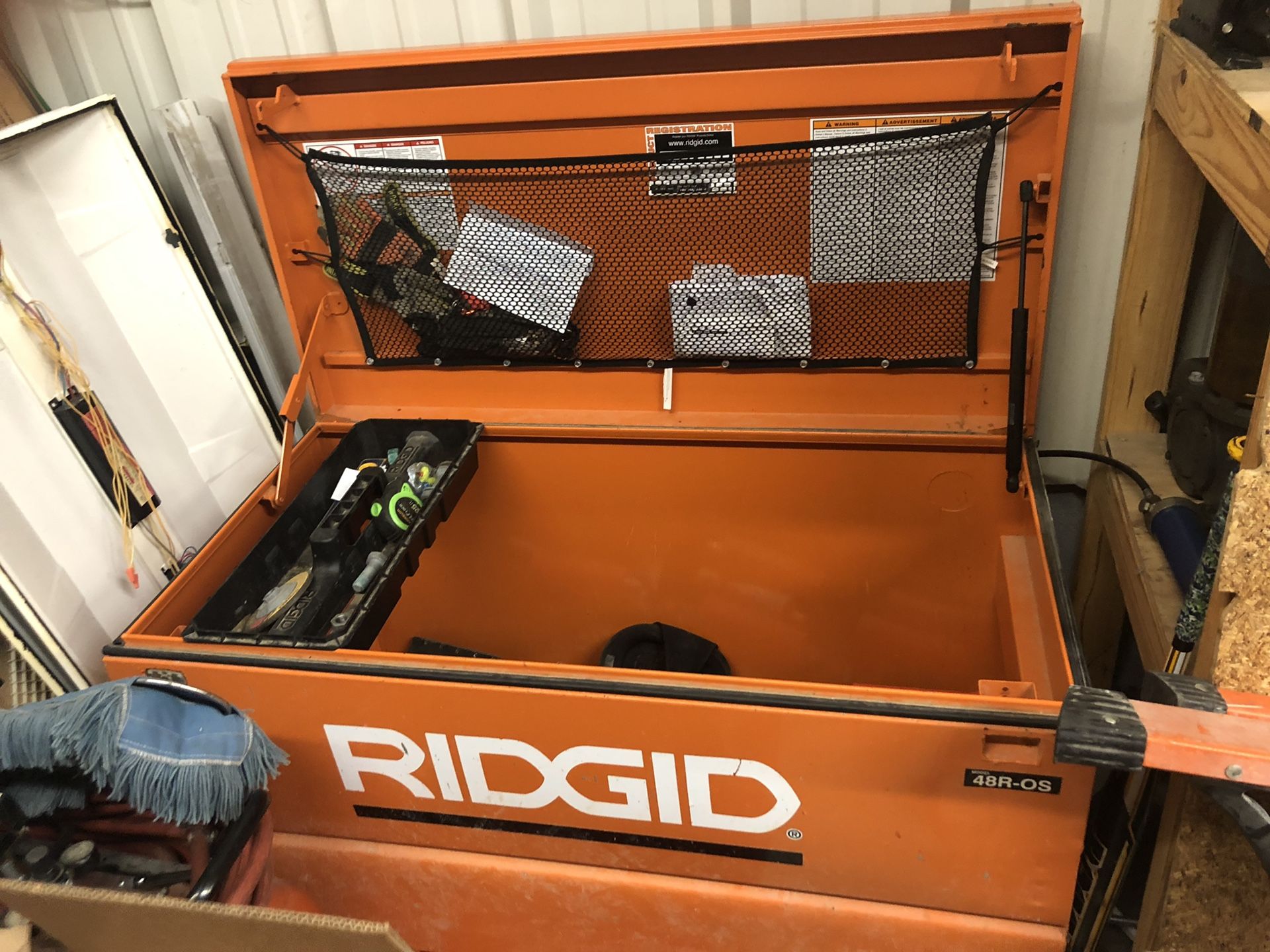 Rigid tool box