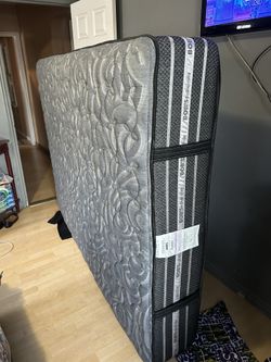 Bob’s furniture Mattress