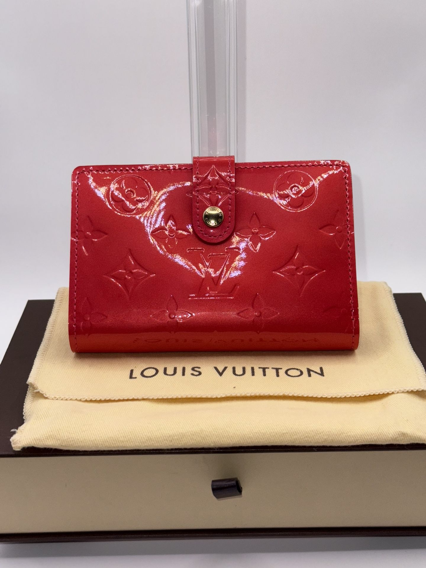 Louis Vuitton Ver is Pink Wallet