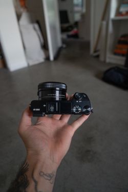 Sony a6000 Mirrorless Digital Camera w/ 16-50mm Lens