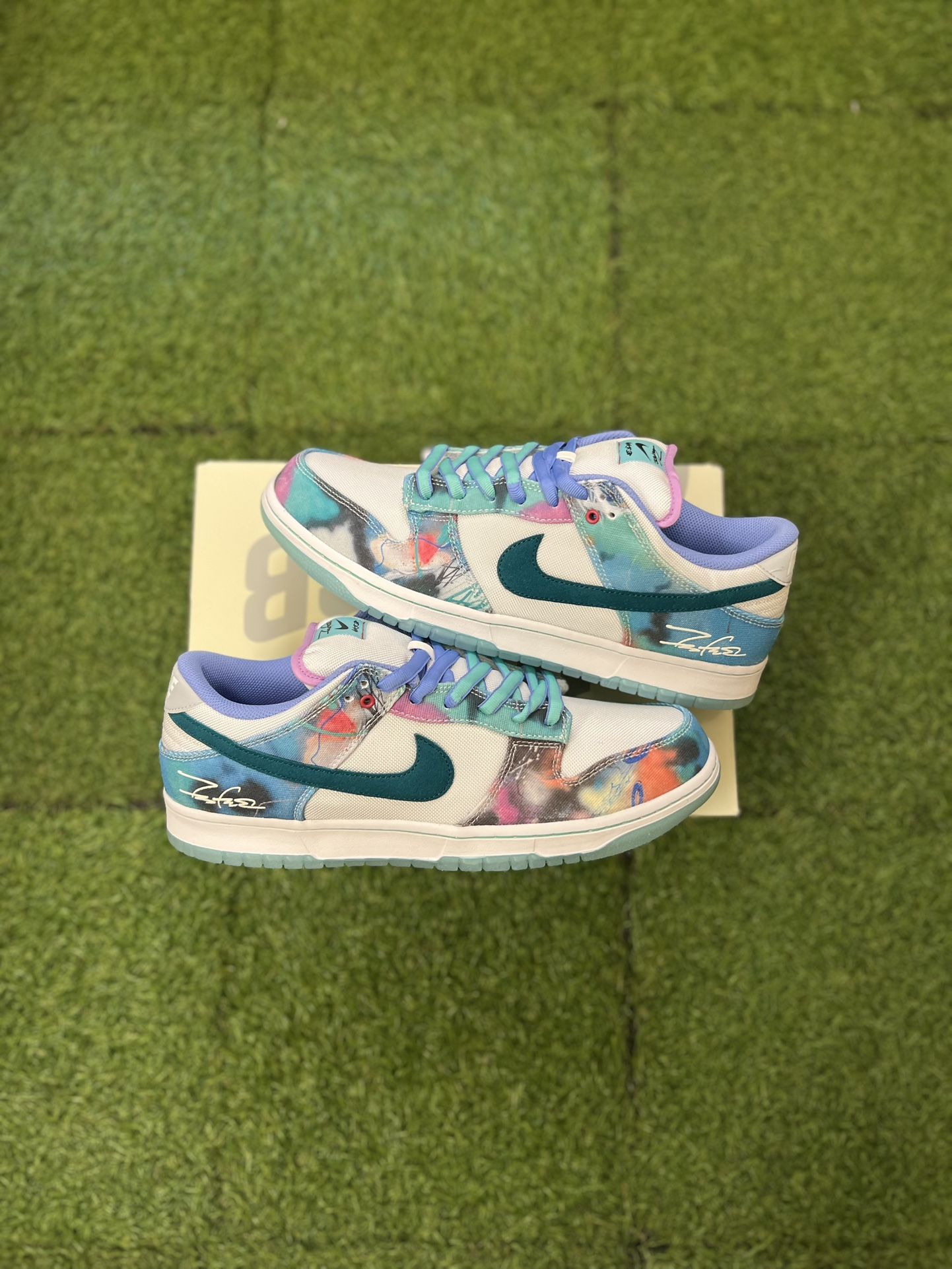 Nike Futura SB Dunk Low