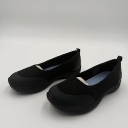 Shoes for Crews Lilia Women’s Work Flats – Size 7.5 Slip Resistant Non-Slip Black