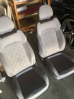 Pair of Gray Diamond-Stitched Car Seats