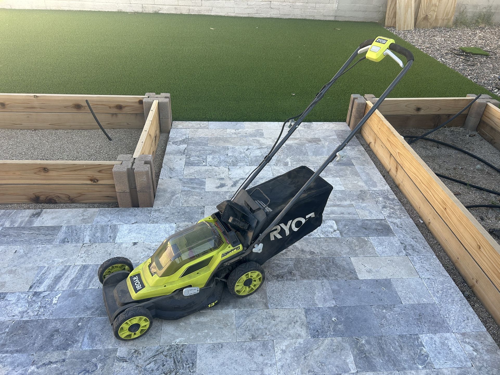 Ryobi 13” 18V Push Lawn Mower