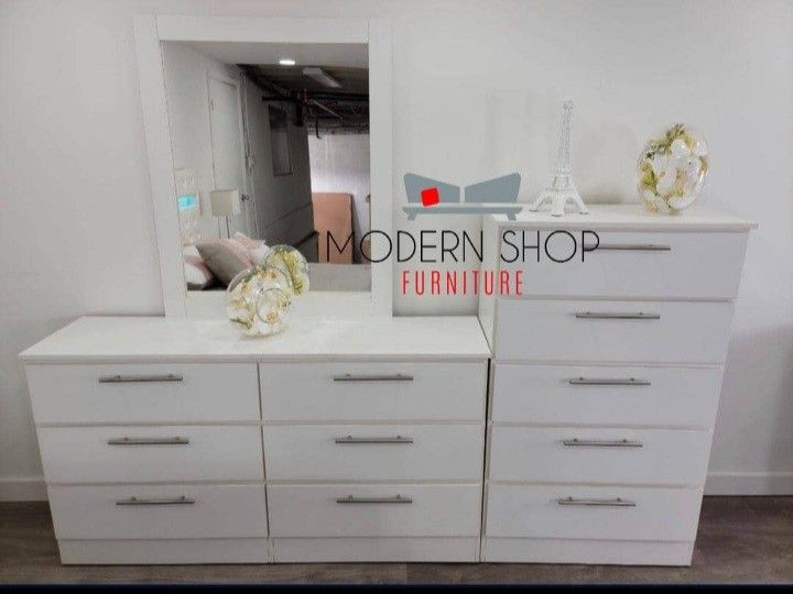 DRESSER WITH MIRROR AND CHEST