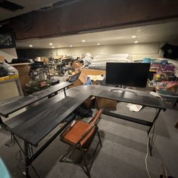 DESK