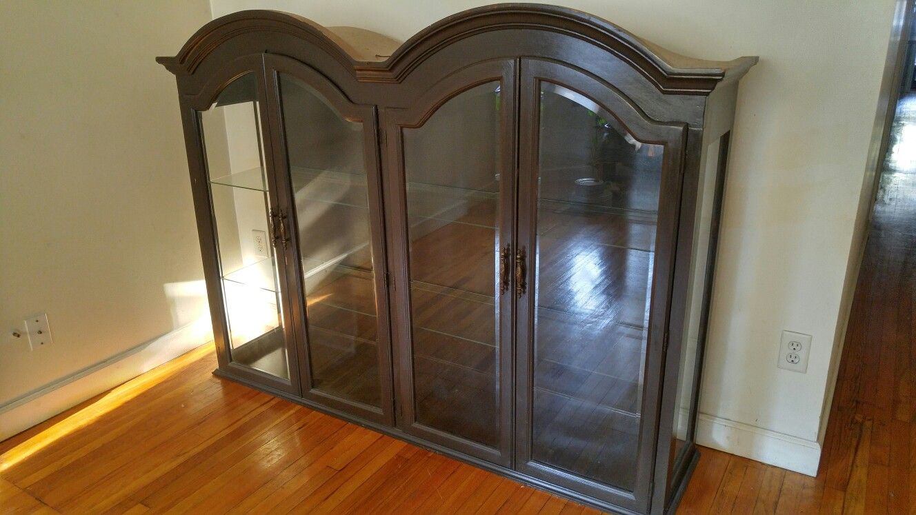 Display cabinet and dressers