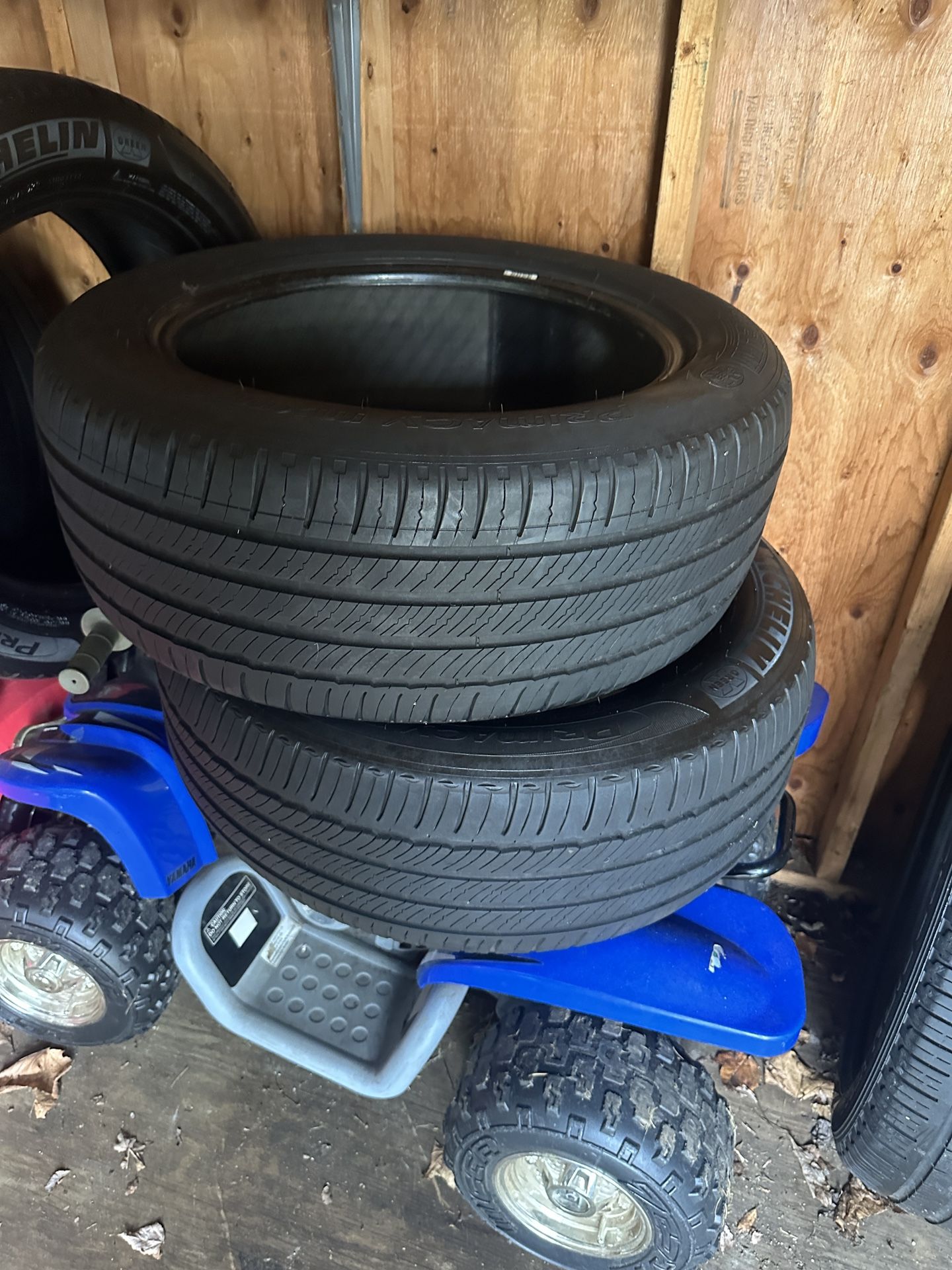 235/55/18 Michelin