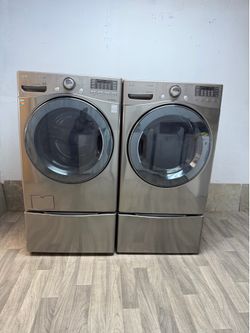 LG washer and gas dryer laundry set