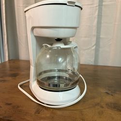 White Coffee Maker 