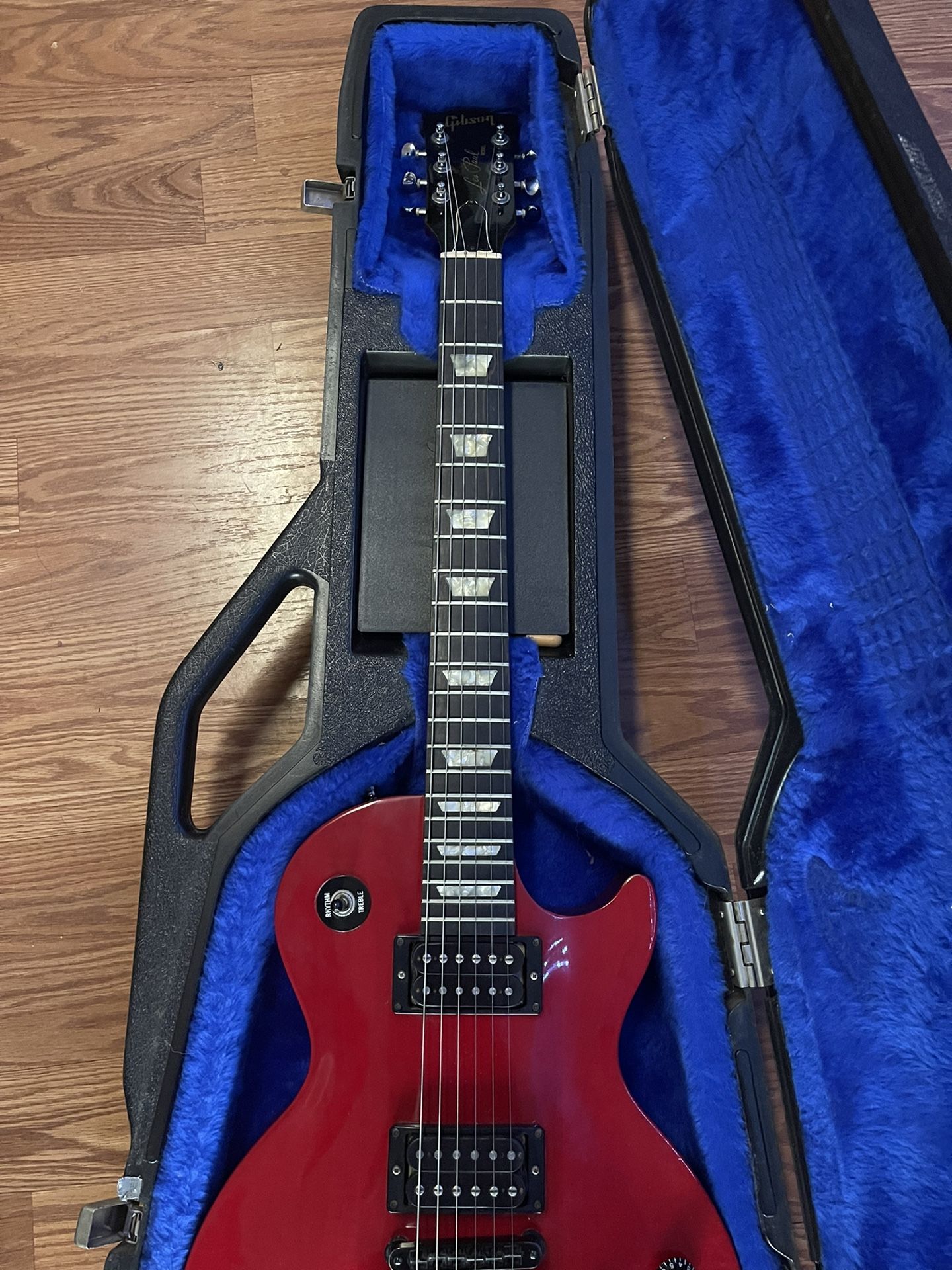 Gibson Les Paul Studio lite With Gibson Hard Case
