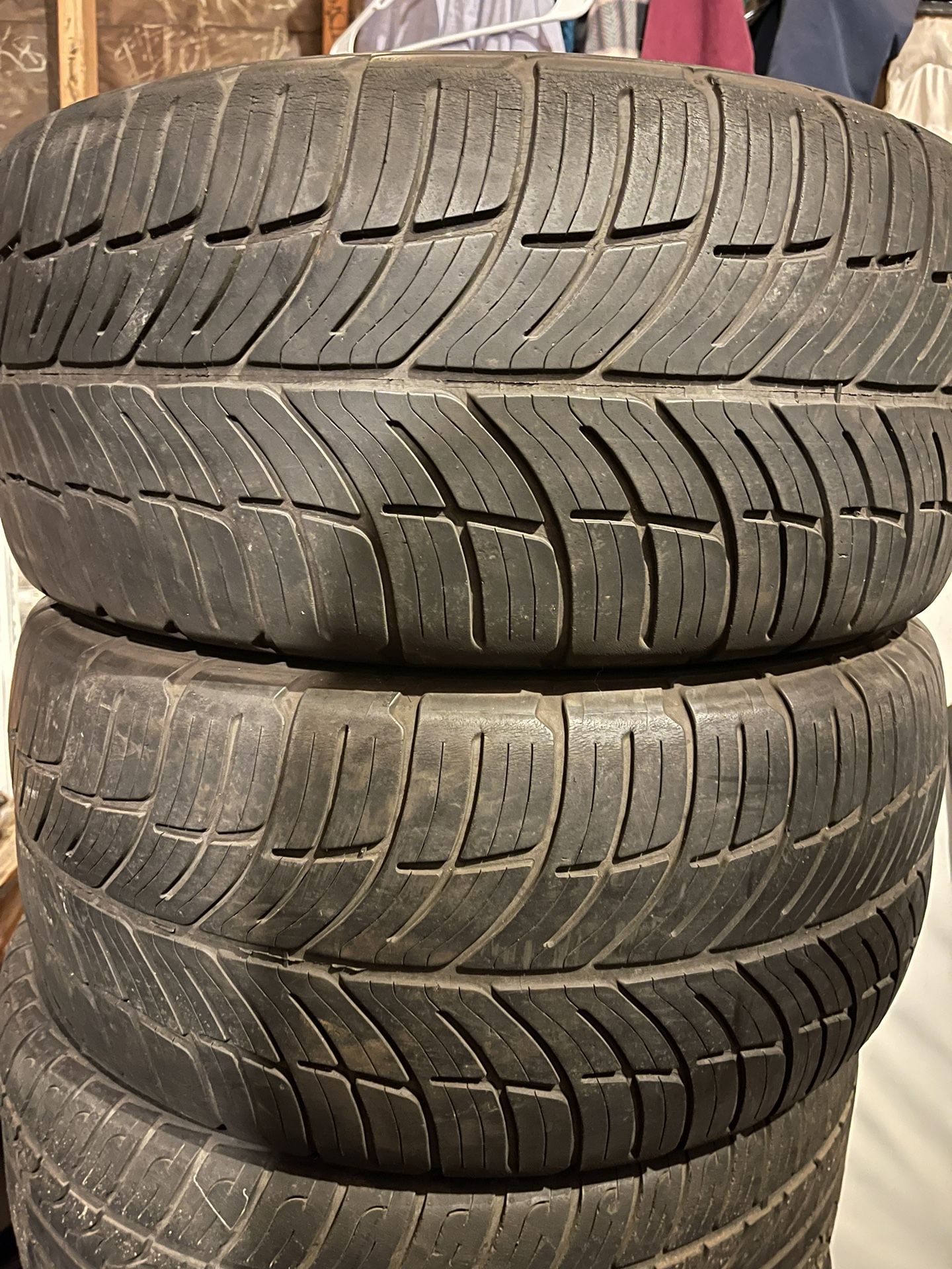 245/50r16 Tire