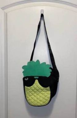 Victoria Secret Pink Pineapple Lunch Bag Black Yellow Green 8x6x6” must pick up