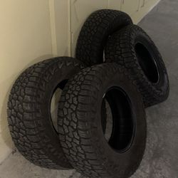 Set Of 4 Falken Wildpeak AT3W 265/70R/16 $500