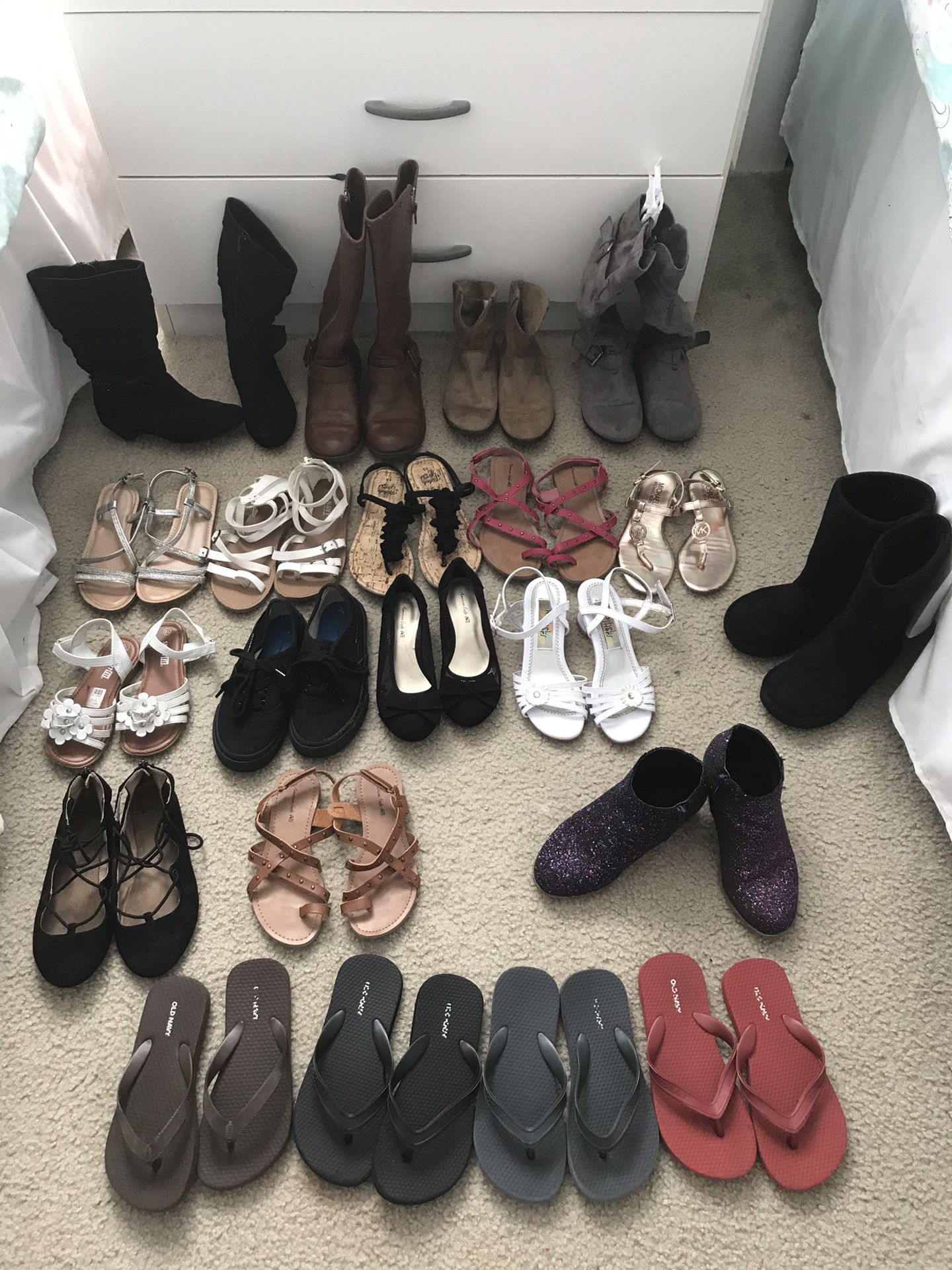 Girls boots, shoes & sandals