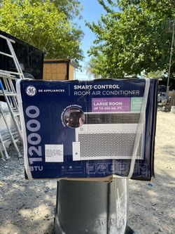 GE Appliances 550 Sq Ft 12,000 BTU 