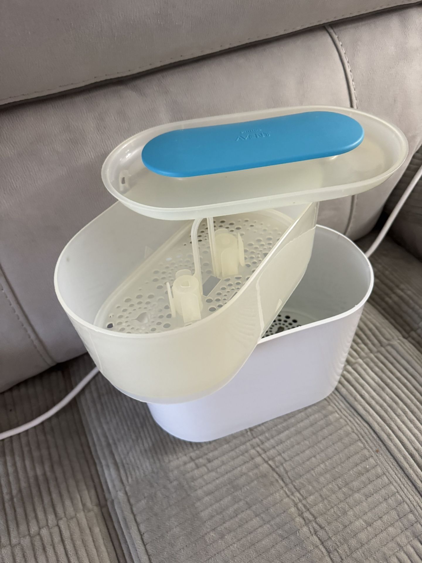 Philips Avent Sterilizer !!Bonus Fast Bottle Warmer!!