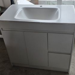 36 Inch Modern Bathroom Vanity with Ceramic Sink New
