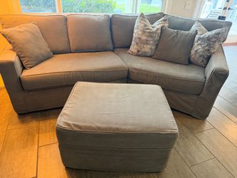 Gray Sectional Sofa with Ottoman
