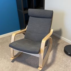 Modern Lounge Chair – Excellent Condition, Minimalist & Comfortable