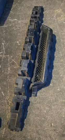 Chrysler 300 front bumper energy absorber