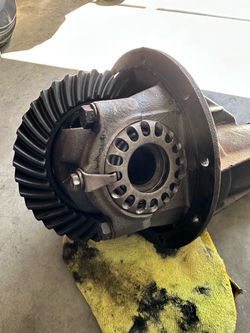 Rear Differential 83 Toyota pickup