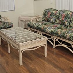 Vintage Rattan living room set-4 piece