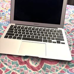 Apple Macbook Air 11" Used Very Good Condition