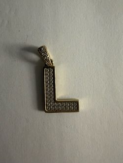10k L pendant
