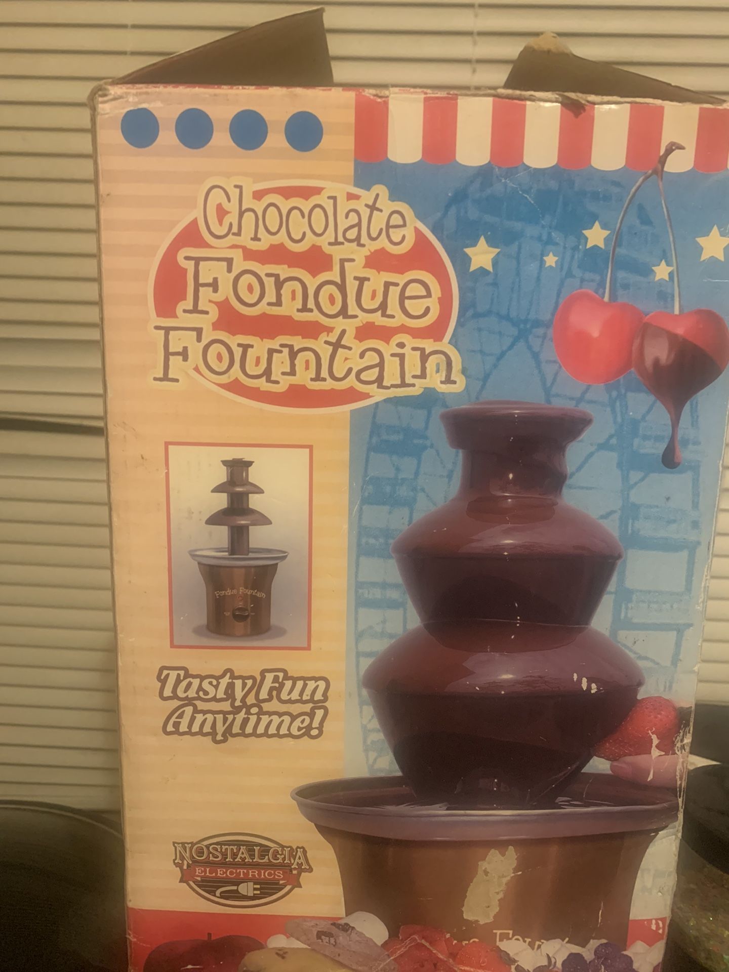 Chocolate Fondue Fountain 