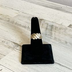 14K Yellow Gold & Diamond Ring Women’s Size 7.5