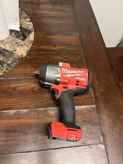 Milwaukee m18 impactó de 1/2 tool only no bateria $190 firme precio trabaja bien