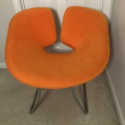 Brand New Fancy Comfortable Chair Reg $80 Now $40