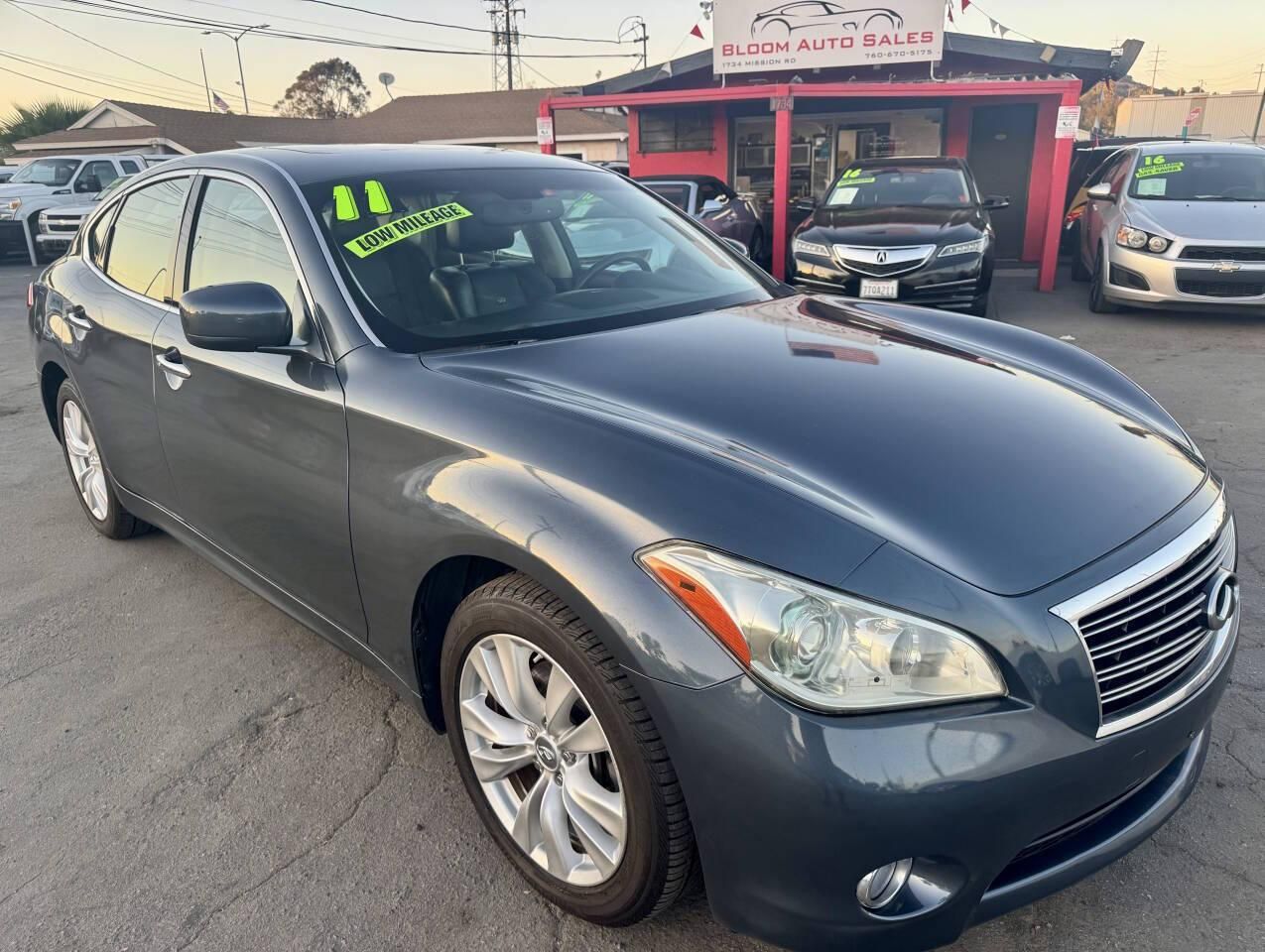 2011 INFINITI M37