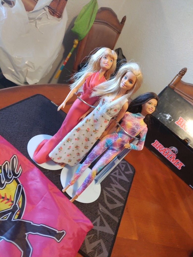 3- BARBIE'S & VINYL DUFFEL BAG- ( SEE ALL PICS). $12.99 FOR ALL PICK ⛏️ UP ONY