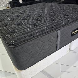 King Sizes Mattress And Box Spring 