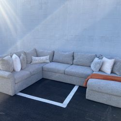 Sectional Couch 