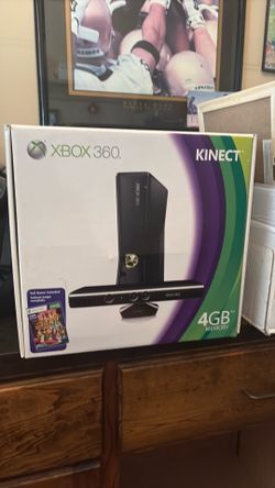 XBOX 360 KINECT. 4GB