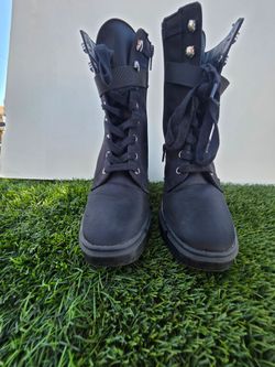 Steve Madden boots👢