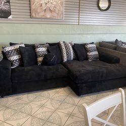 Black Comfortable Oversized Sectional 