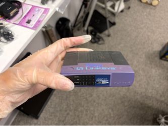Linksys EtherFast 10/100 5-Port Workgroup Switch - Model EZXS55W
