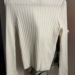 Suéter En Buen Estado Solo Una Vez De Uso