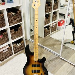 Lakland 44-01 4 string Bass sunburst 