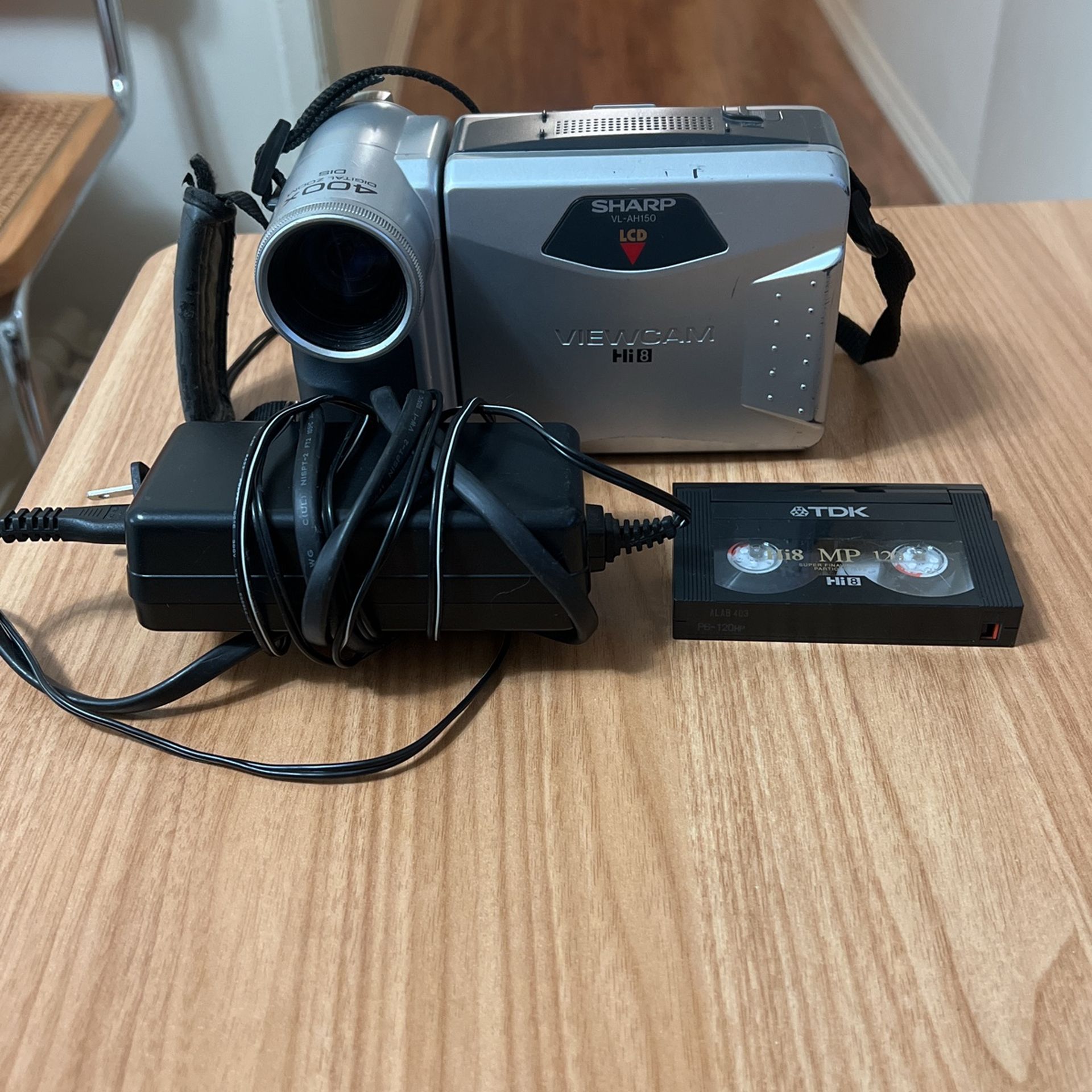 Sharp Viewcam Hi-8 Camcorder