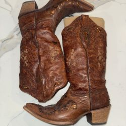 Cuadra women’s boots size  9