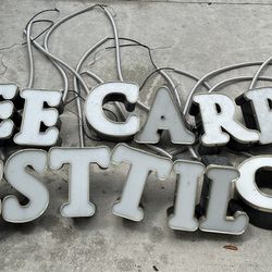 17 preowned store front letters 10 x 7