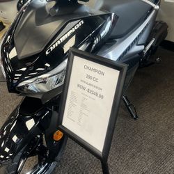 Brand NEW Champion 200cc Scooter